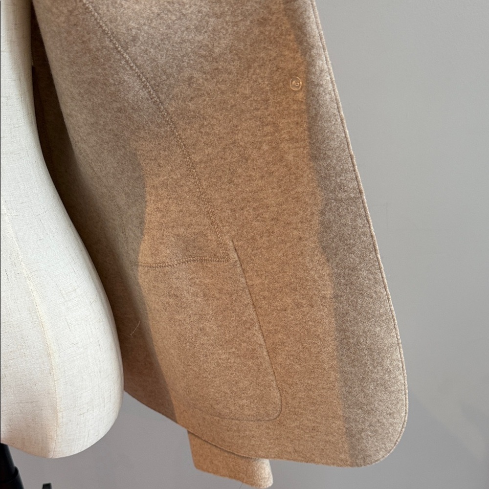 MaxMara NWT Virgin Wool Beige Blazer NWT Classic Tailored Jacket Size 10 - Picture 4 of 8